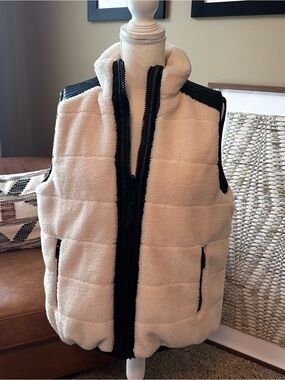Rebecca Minkoff Reversable Cozy Cream Sherpa Puffer Vest with Black Trim